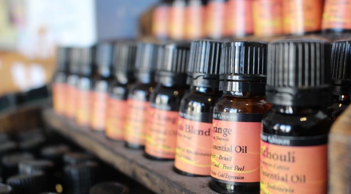 Essential oils: What they are and why you should use them Essential oils: What they are and why you should use them